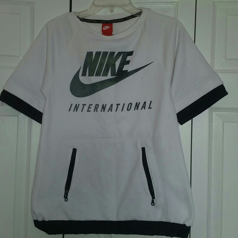 Nike International Women's Short Sleeve Top XS